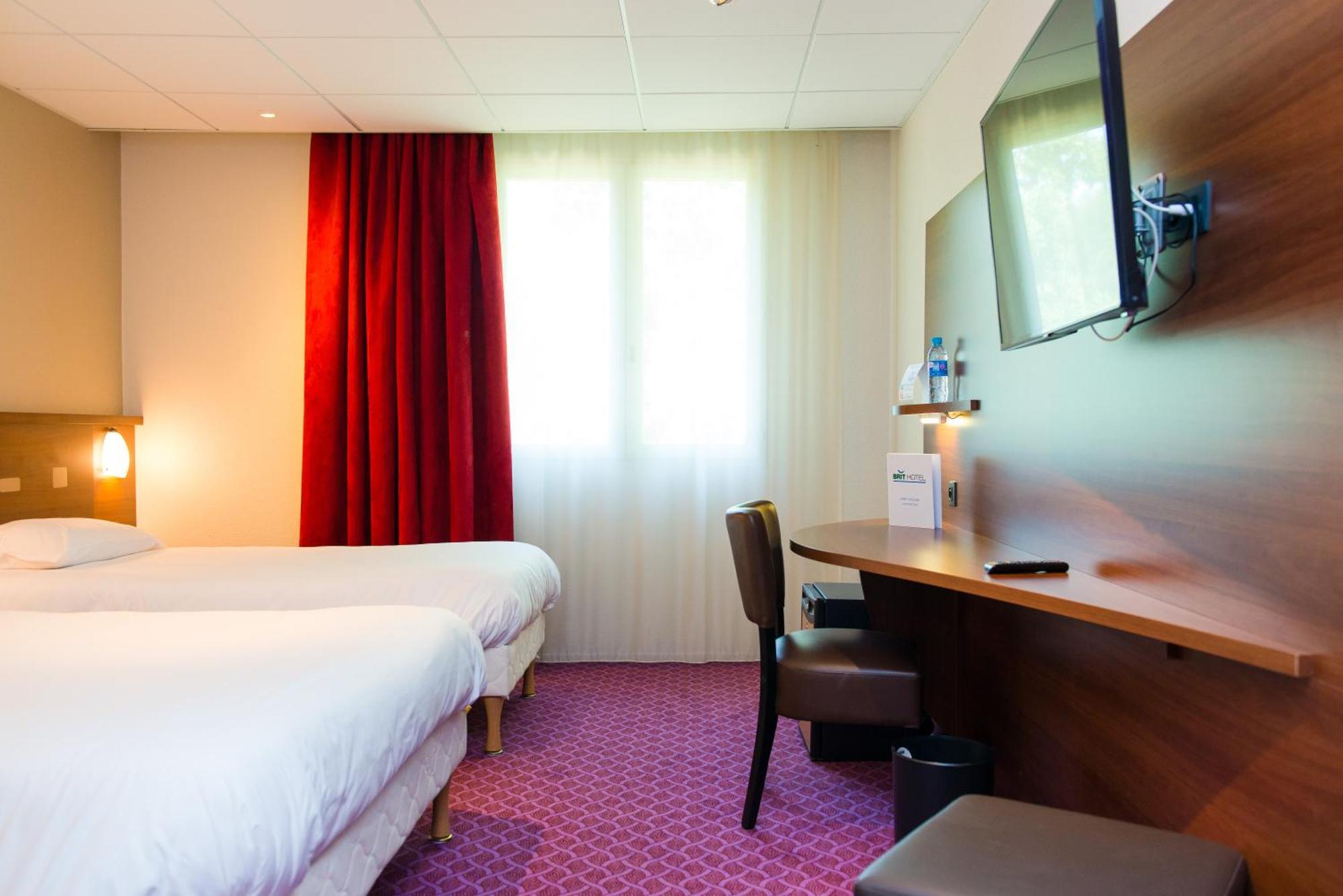 Brit Hotel Nantes Vigneux - L'Atlantel Esterno foto