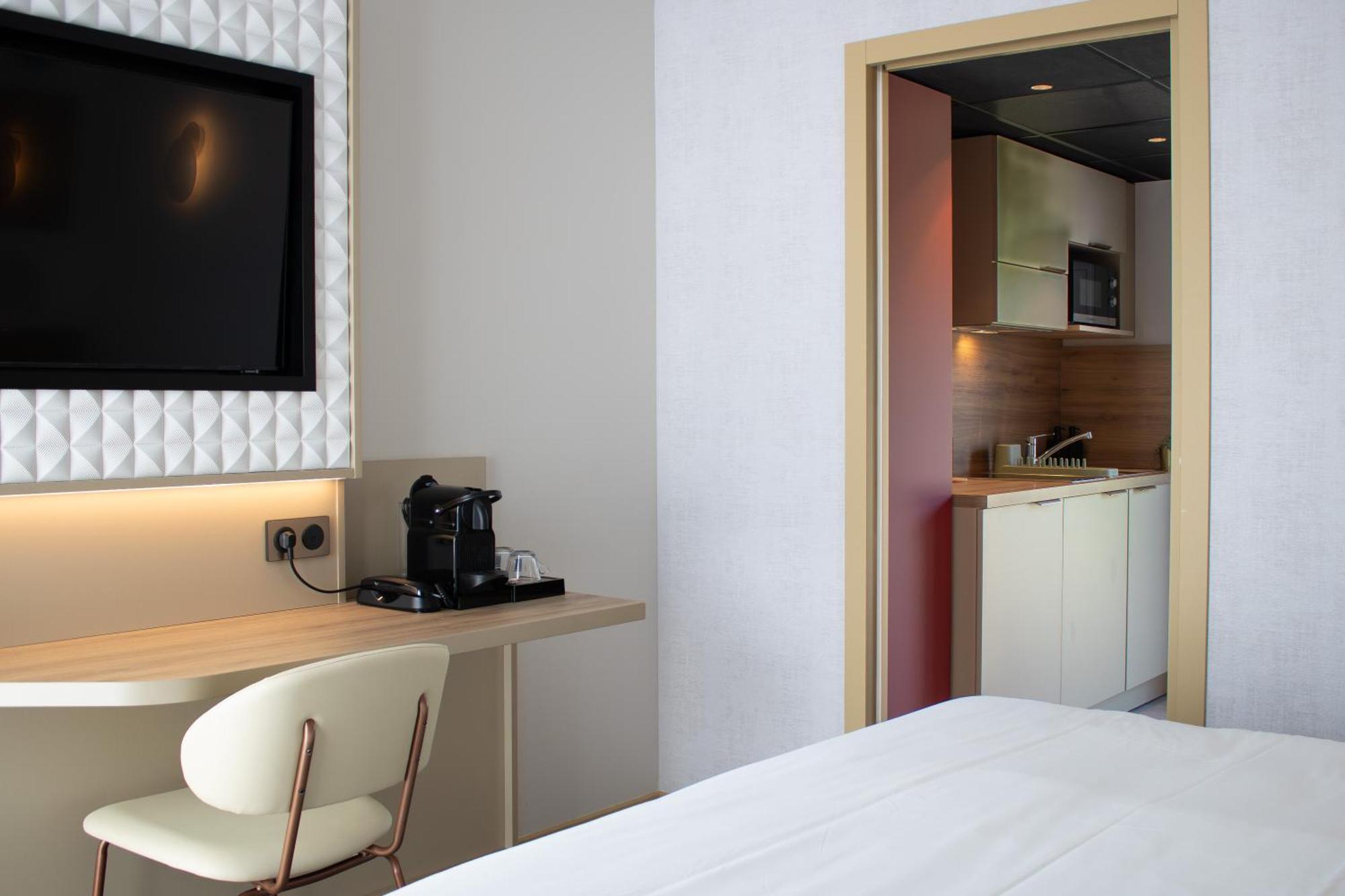Brit Hotel Nantes Vigneux - L'Atlantel Esterno foto