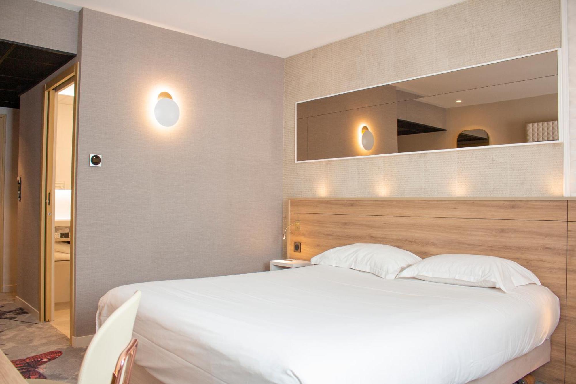 Brit Hotel Nantes Vigneux - L'Atlantel Esterno foto