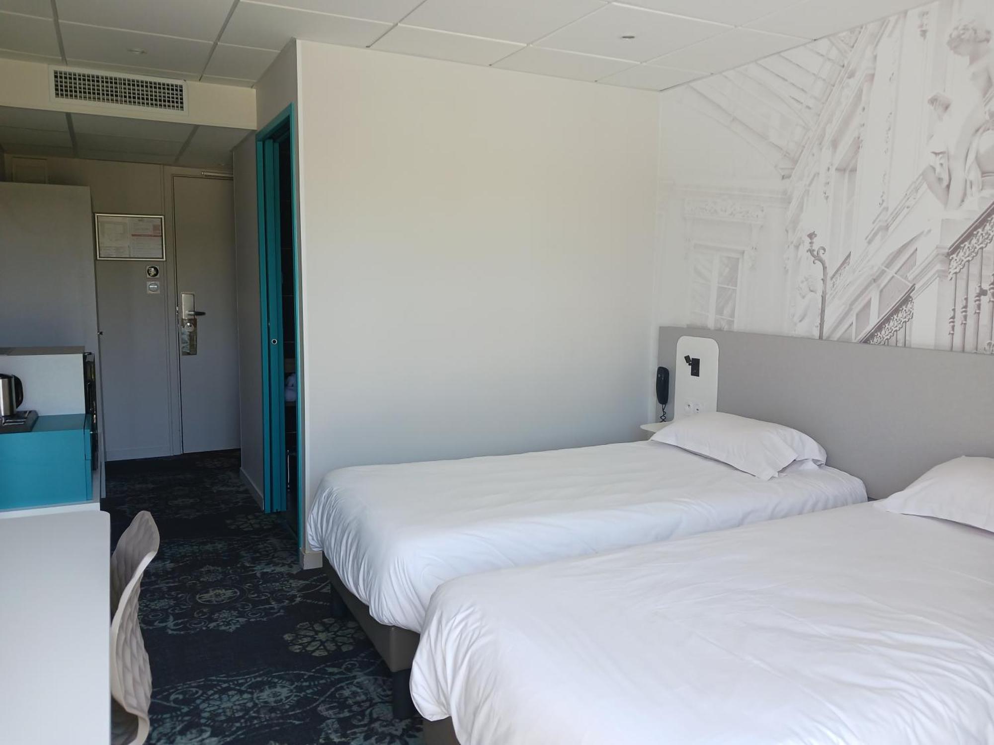 Brit Hotel Nantes Vigneux - L'Atlantel Esterno foto